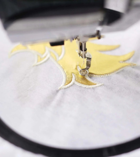 BERNINA 590 E Sewing Quilting & Embroidery Machine