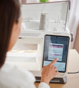 HUSQVARNA VIKING Epic Quilt 97 Sewing Machine