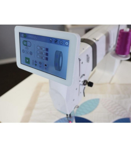 Handi-Quilter Amara Sitdown with Lift Table