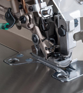 Juki MO-6704 DA - 3-Thread High-speed Overlock w/ Table & Motor