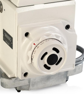 Reliable 5600SO Three-Five Thread High-Speed Safety Serger and Uberlight 3100TL Light Lamp Included